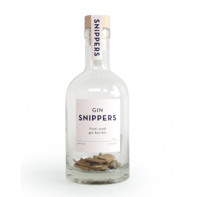Snippers Gin oak chips to store gin