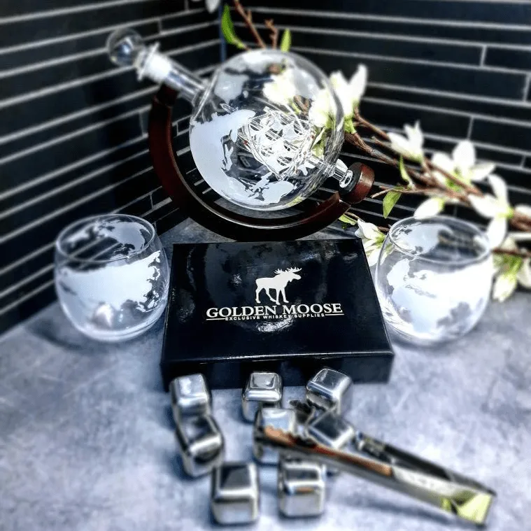 Whiskeykaraff Globe 85 cl med 2 glas och 8 whiskeystenar